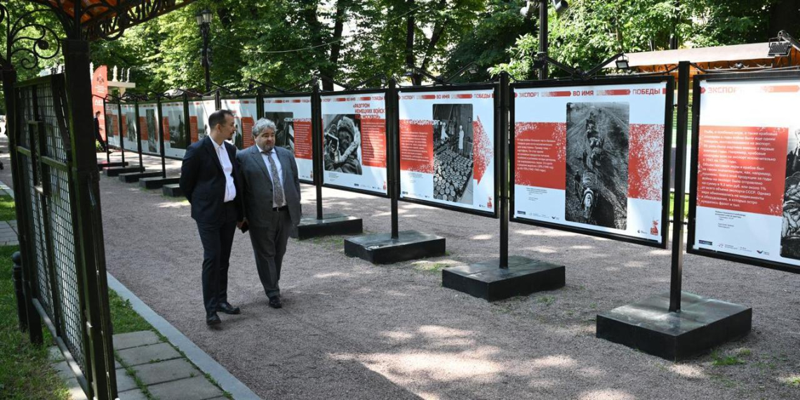 В Москве открылась выставка "Экспорт во имя Победы"