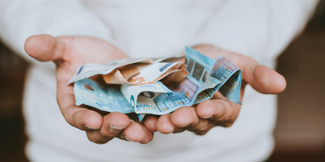 Европейские страны продолжат давать деньги Украине после коррупционного скандала