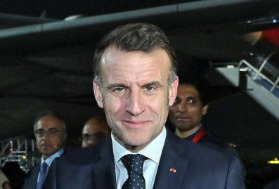 Макрон назвал чушью свободу слова в интернете