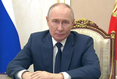 Владимир Путин поздравил артистов с первым профессиональным праздником