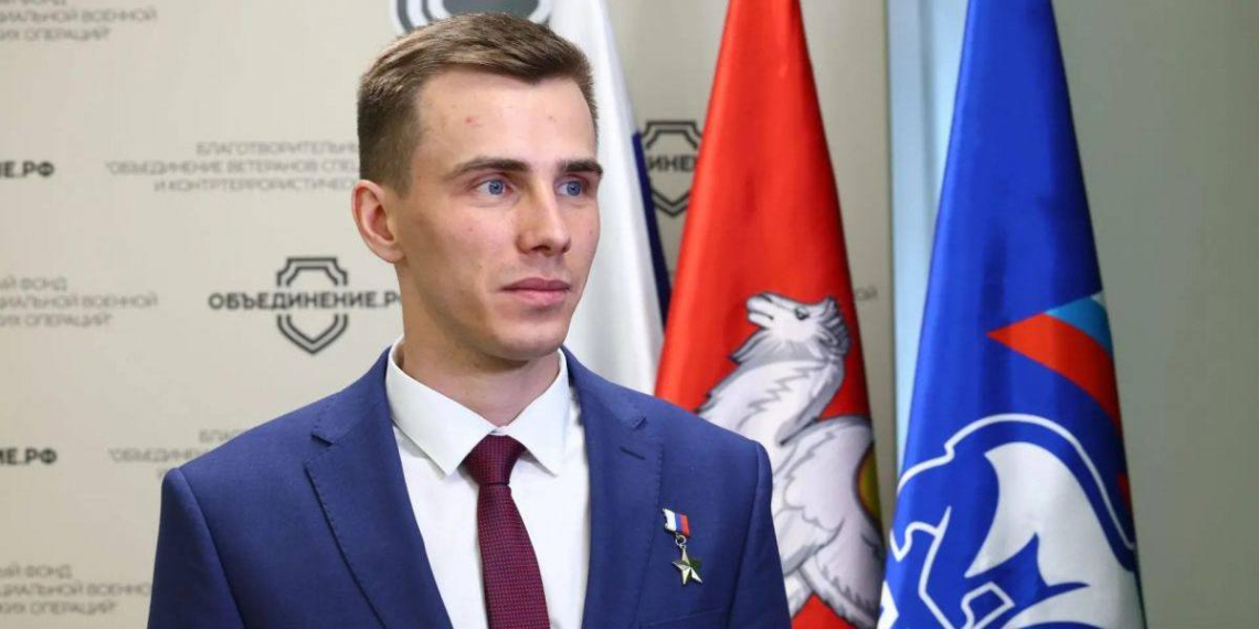 "Единая Россия" включит поддержку патриотических акций в Народную программу 