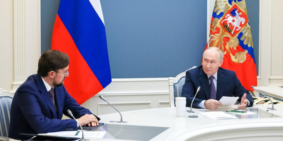 Форум "Деловой России": Путин заявил о ключевой роли бизнеса в новом инвестиционном цикле 