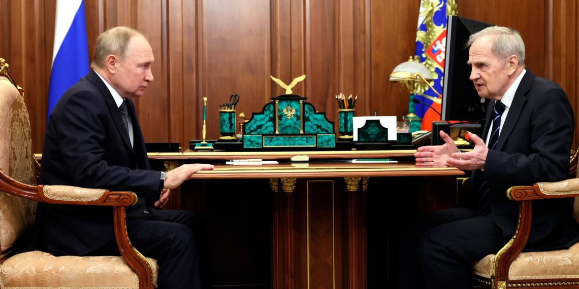 В День Конституции РФ Владимир Путин встретился с председателем КС Валерием Зорькиным 