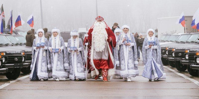 Дед Мороз из Великого Устюга отправился с новогодними подарками для солдат на Донбасс 