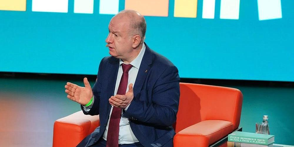 В НЦ "Россия" поговорили о том, для чего наша страна и что она несёт миру 