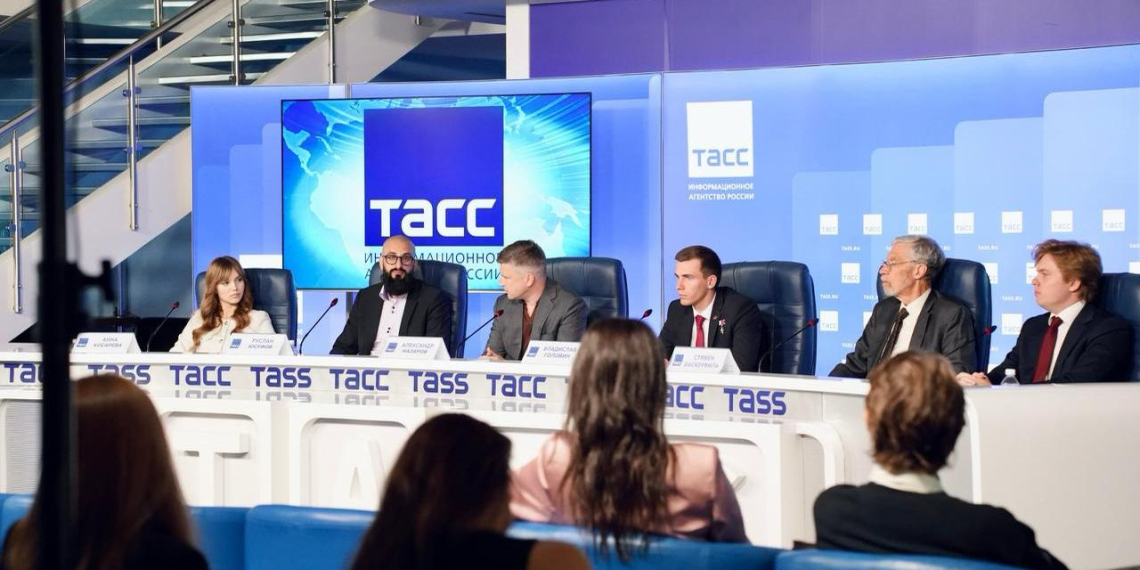 От "ЮнАрмии" до "Добро.РФ": как Россия выстраивает систему работы с молодёжью 