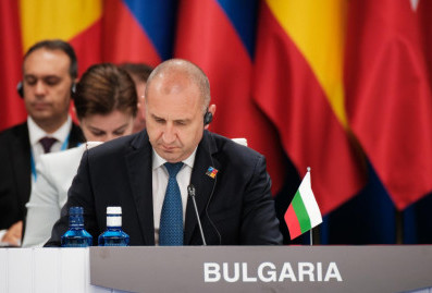 Euractiv: победа Румена Радева в Болгарии напугала евробюрократов