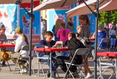 В рамках "Лета в Москве" вновь заработает проект "Шахматный сквер"