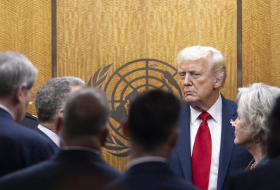 США с 1 ноября повысят пошлины против Китая еще на 100%