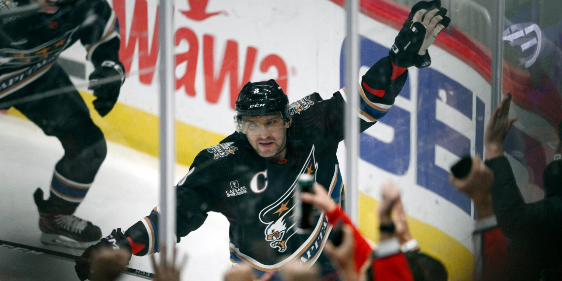 Александр Овечкин превзошел канадца Горди Хоу и стал вторым бомбардиром в истории НХЛ