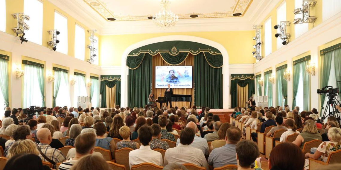 Фестиваль "Гений места" завершился в Смоленске 