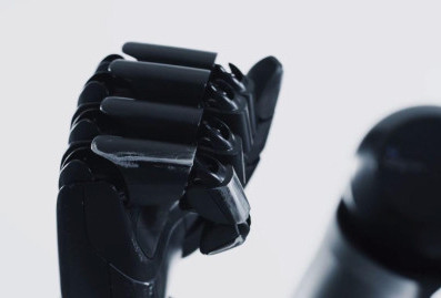 У человекоподобных роботов на конвейере BMW начали отваливаться руки после 10 месяцев работы