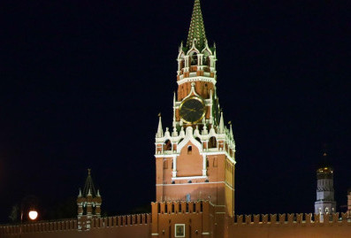 Кремль ответил угрожающему России "расплатой" Макрону