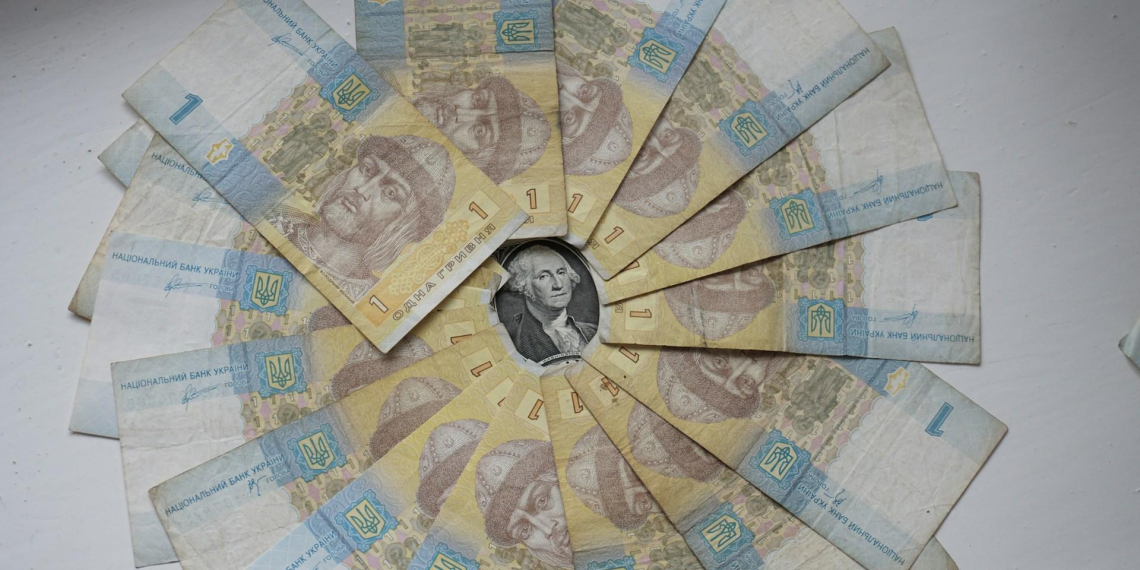 Украина оказалась на грани дефолта из-за отказа кредиторов списывать долги на $20 млрд