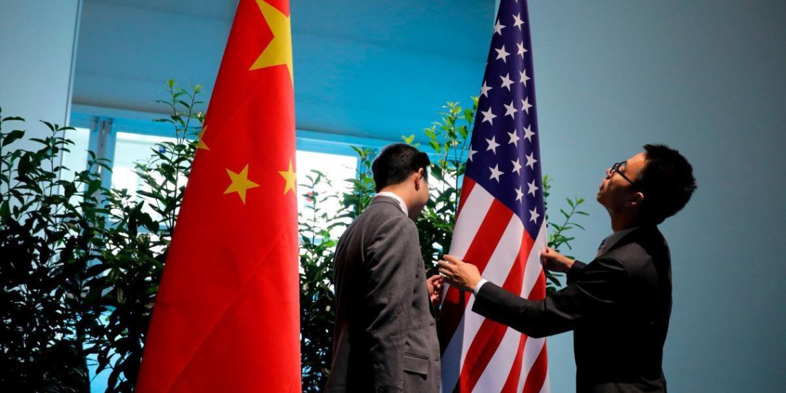 Politico: Сбитый "шпионский шар" нанес удар отношениям Америки и Китая