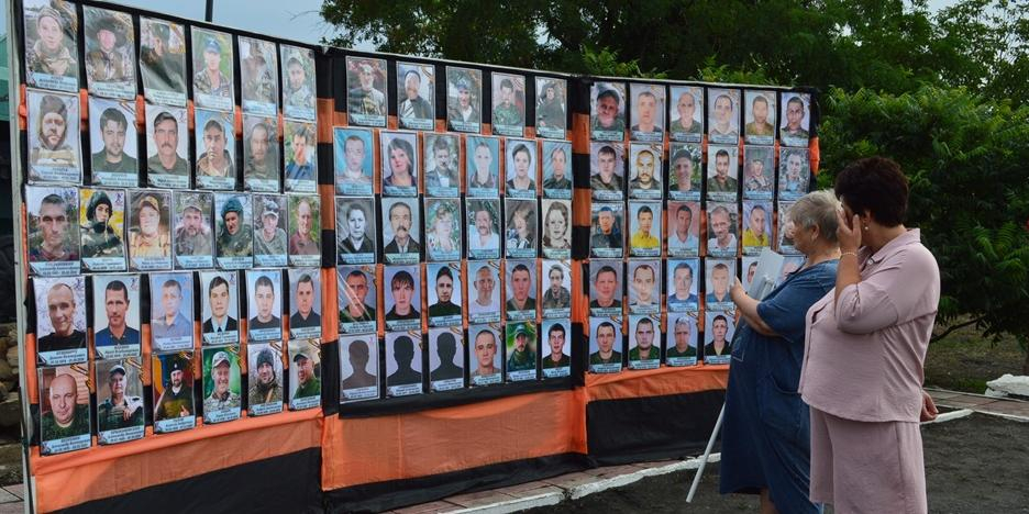 В ЛНР почтили память героев освобождения Червонопартизанска в 2014 году