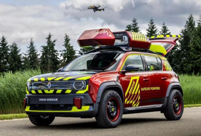 "МашТех" показал пожарную машину с БПЛА на базе электромобиля Renault 4 E-Tech