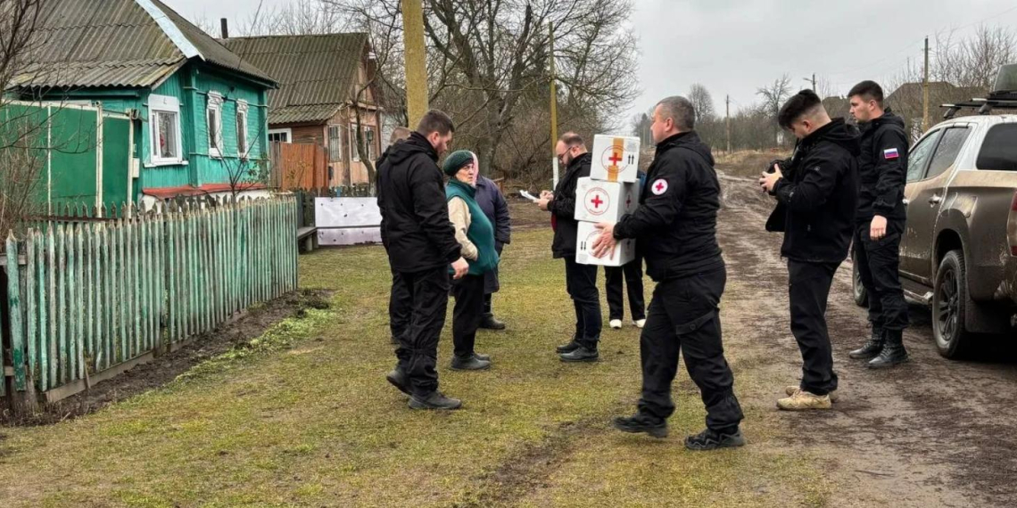 РКК доставил гуманитарную помощь в приграничные районы Курской области 