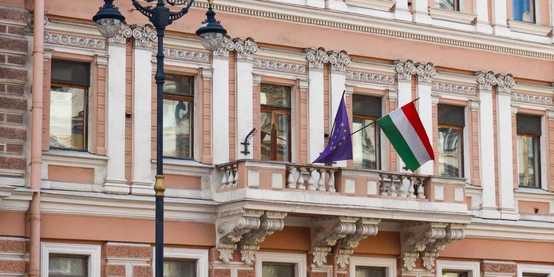 ЕС обсуждает санкции против Meta*, Google и Microsoft из-за спора вокруг Гренландии