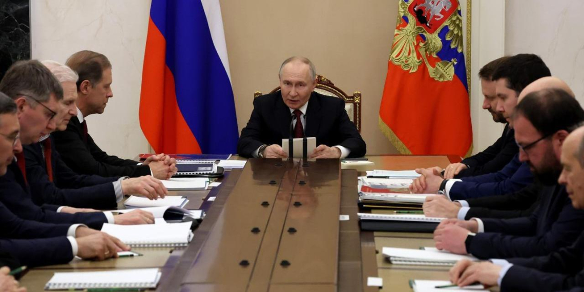 Владимир Путин поддержал создание комиссии по развитию электронной промышленности