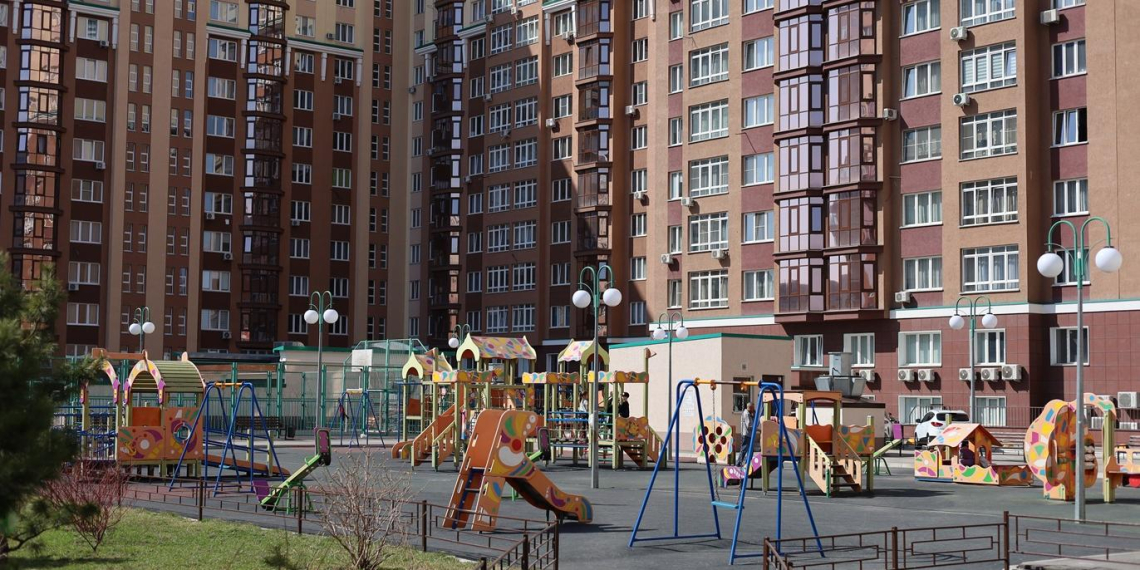 Путин подписал закон "Единой России" об обязательной отчетности УК перед жильцами