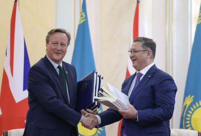 Астана уличила главу МИД Британии Кэмерона во лжи