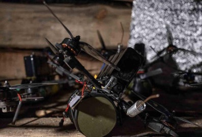 FT: из-за нехватки людей в ВСУ часть фронта обороняют только дроны