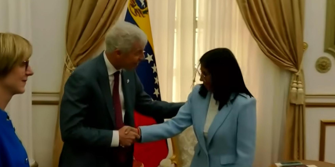 США и Венесуэла договорились о долгосрочном сотрудничестве в энергетике