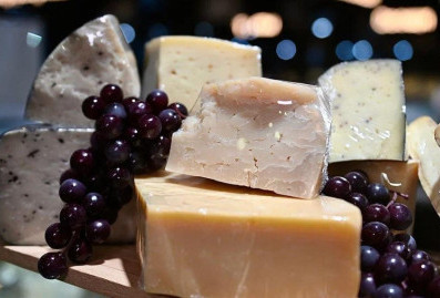 Дюфон или титулованный аппенцеллер: 10 лучших сыров с московской ярмарки