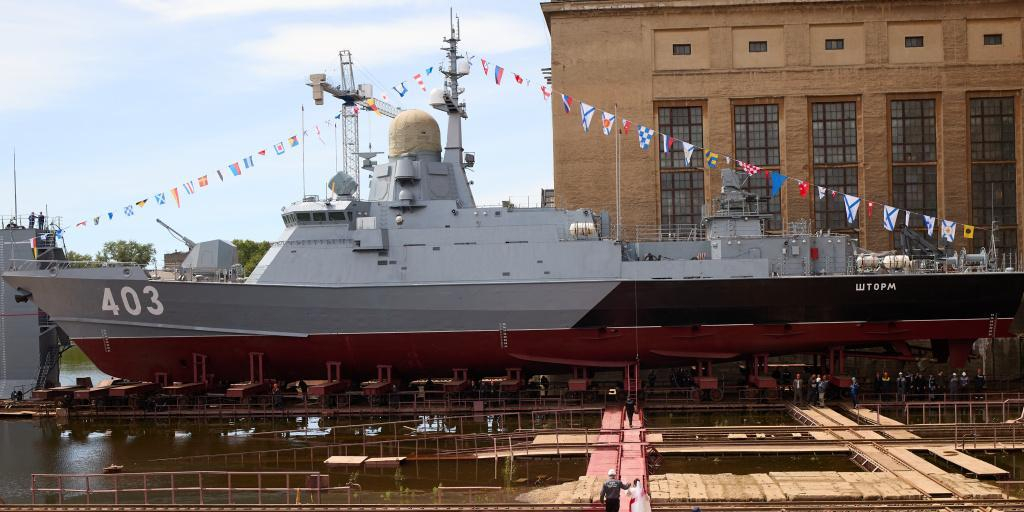 Амурский судостроительный завод спустил на воду малый ракетный корабль "Шторм" 