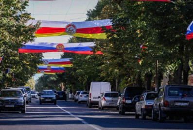 Юнармейцы Донбасса и Южной Осетии поздравили Россию с Днём народного единства