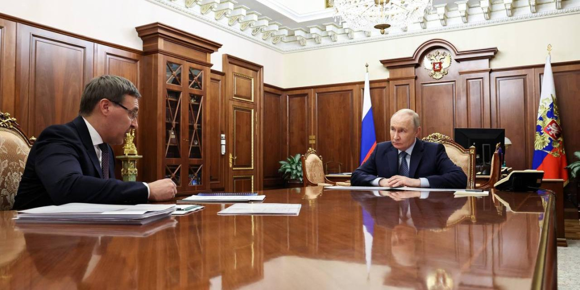 Путин и Фальков обсудили строительство синхротрона СКИФ 