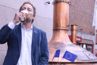 Немцев будут угощать бесплатным пивом за голосование на выборах в Европарламент