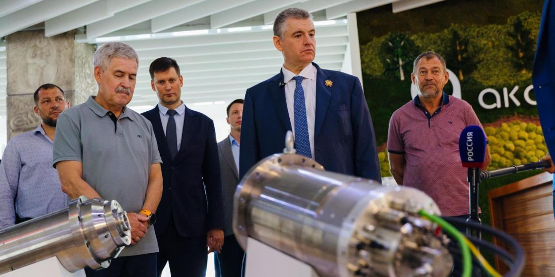 Слуцкий предложил создать в технопарках сервисные центры коллективного пользования по принципу "одного окна" 