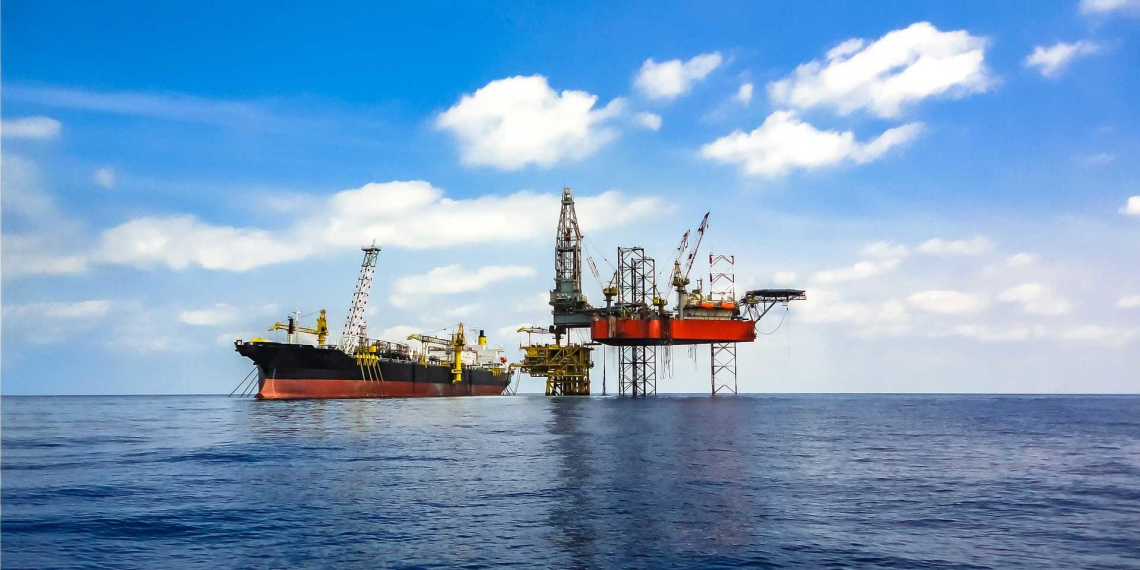Bloomberg узнал о рекордных объемах морской перевалки российской нефти Urals