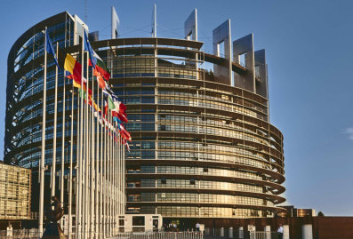 Politico узнала о разногласиях между Украиной и ЕС по евроинтеграции