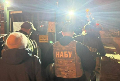 НАБУ и САП пришли с обысками к главе ОП Ермаку