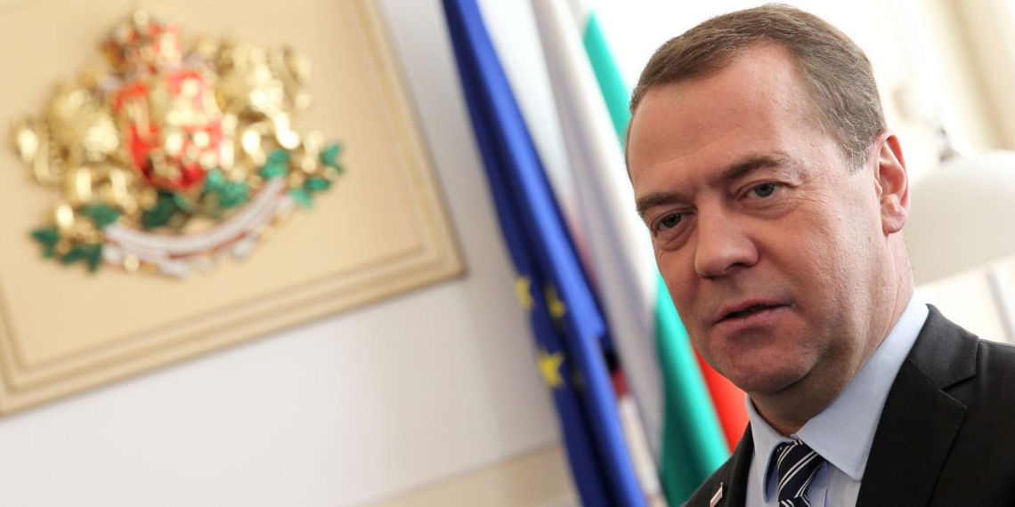 Зампред Совбеза Дмитрий Медведев описал "колониальное" будущее Украины