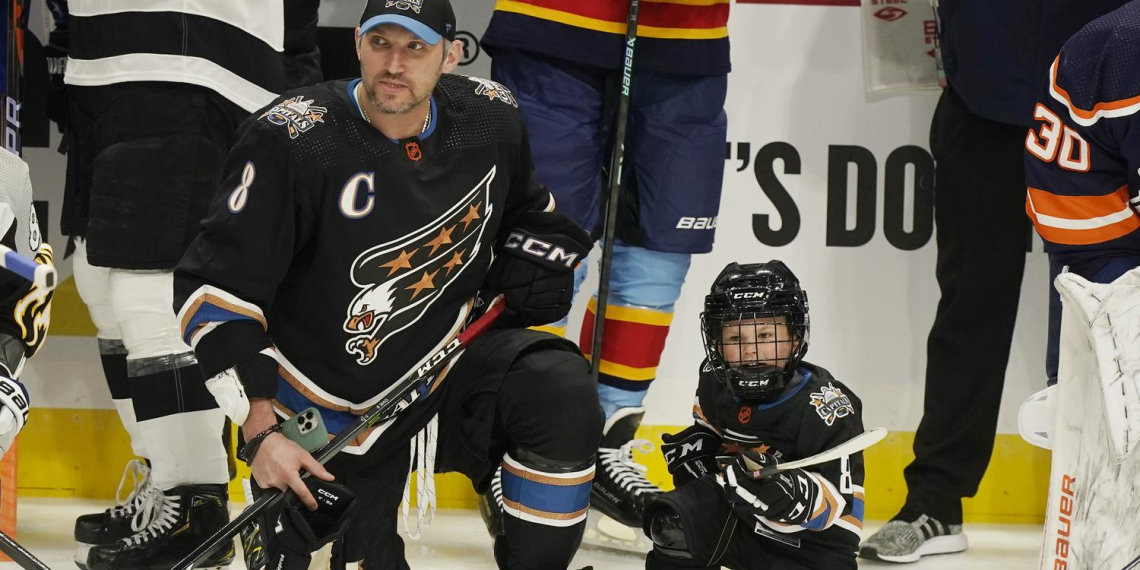 НХЛ заступилась за Александра Овечкина из-за нападок после выхода на лед с сыном