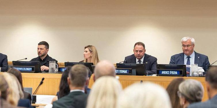 Зеленский отверг причастность к делу Миндича и отказался увольнять замешанного в нем Ермака