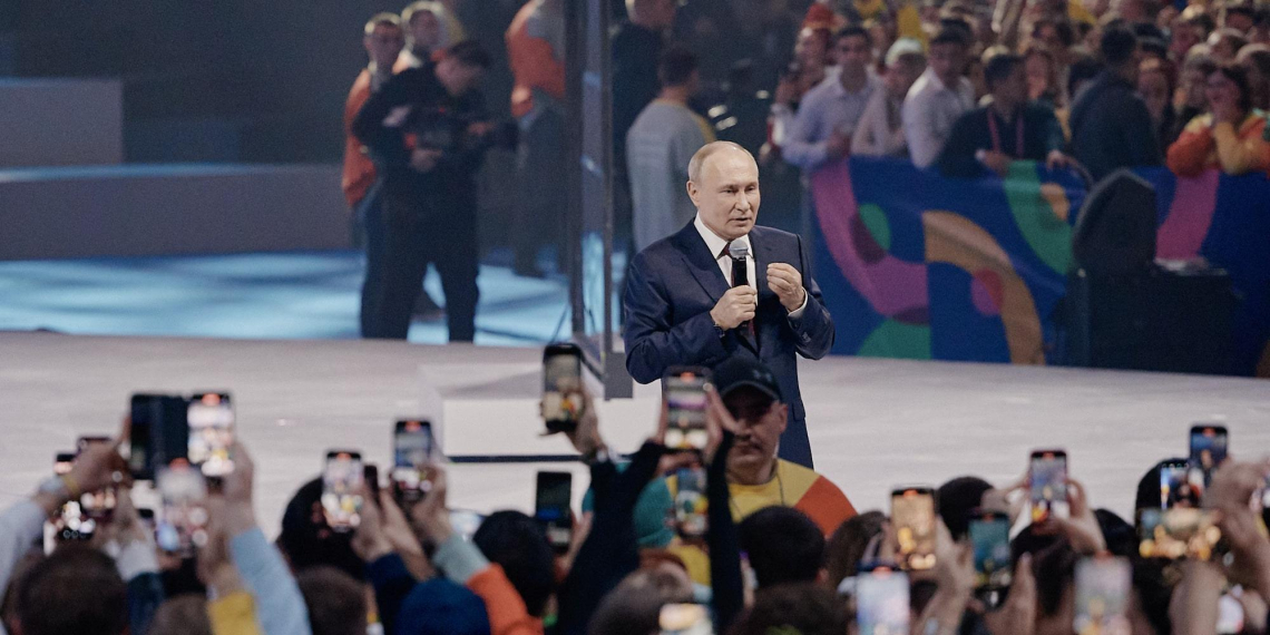 Владимир Путин: двери России открыты для молодых людей из разных стран и для их начинаний 