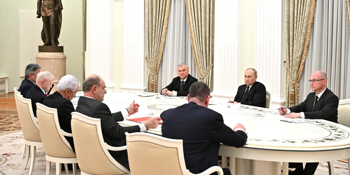 Владимир Путин провел встречу с руководством Госдумы и лидерами фракций в Кремле 