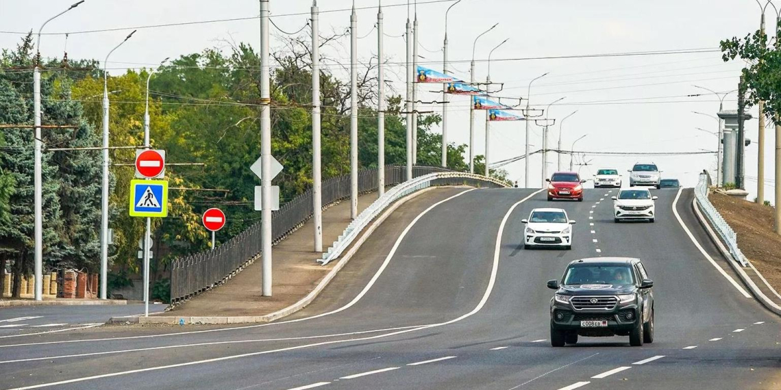 Москва продолжит помогать Донецку и Луганску