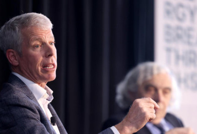 Вашингтон исключил снятие санкций с российской нефти