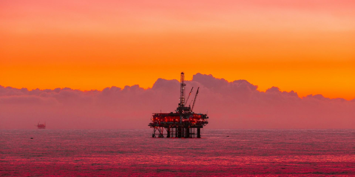 Стоимость российской марки Urals превысила $120 за баррель, опередив Brent