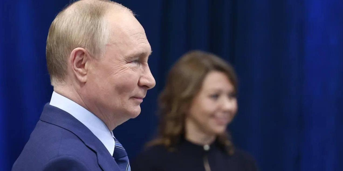 Путин назвал выставку "Россия" уникальным проектом