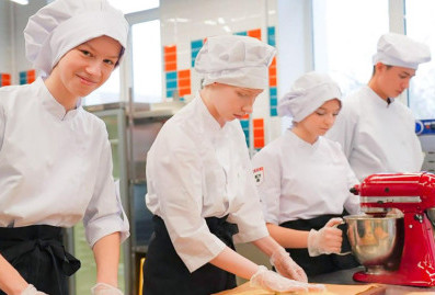 Студенты столичных колледжей поддержали участников СВО перед Новым годом