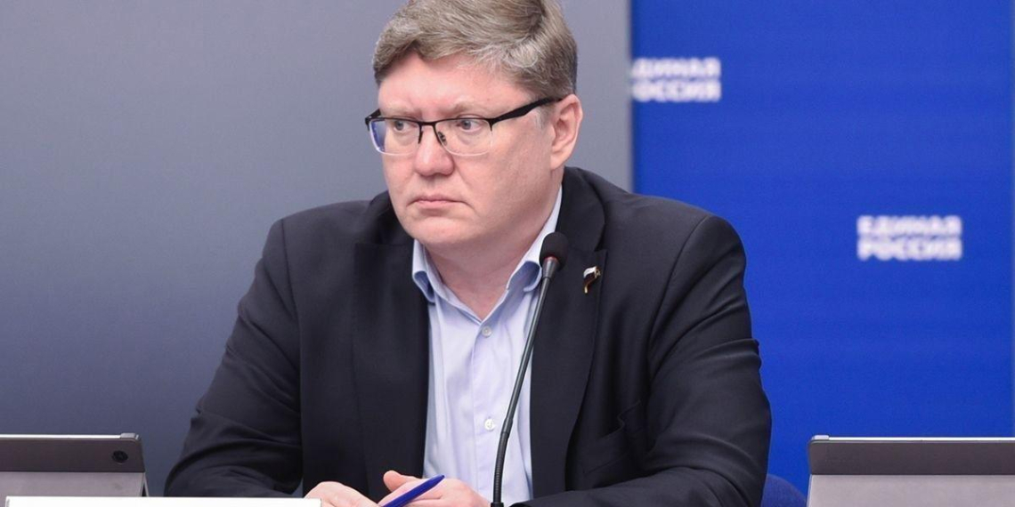 "Единая Россия" отменила электронные уведомления об увольнении 