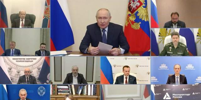 Путин: для борьбы с киберугрозами нужно усилить цифровую безопасность 