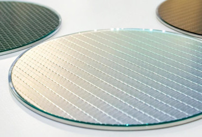В России запустят производство 300-мм кремниевых пластин